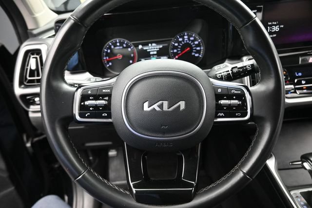 Used 2023 Kia Sorento S FWD image 12