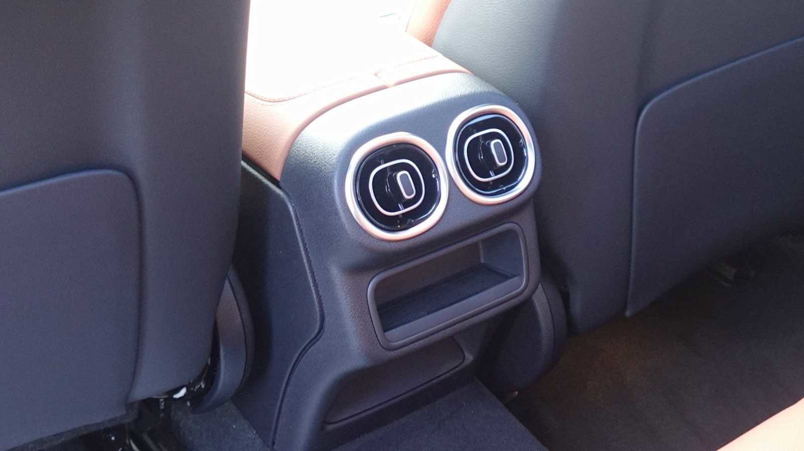 New 2026 Mercedes-Benz GLC 300 4MATIC image 41