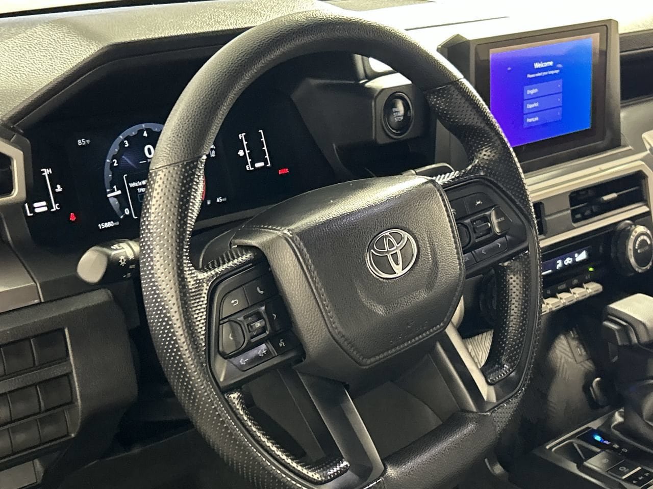 Used 2025 Toyota Tacoma SR5 AWD/4WD image 14