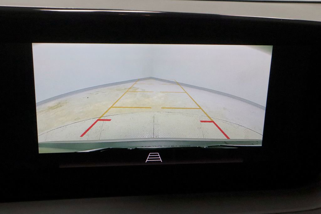 Used 2025 Buick Encore GX Preferred image 2