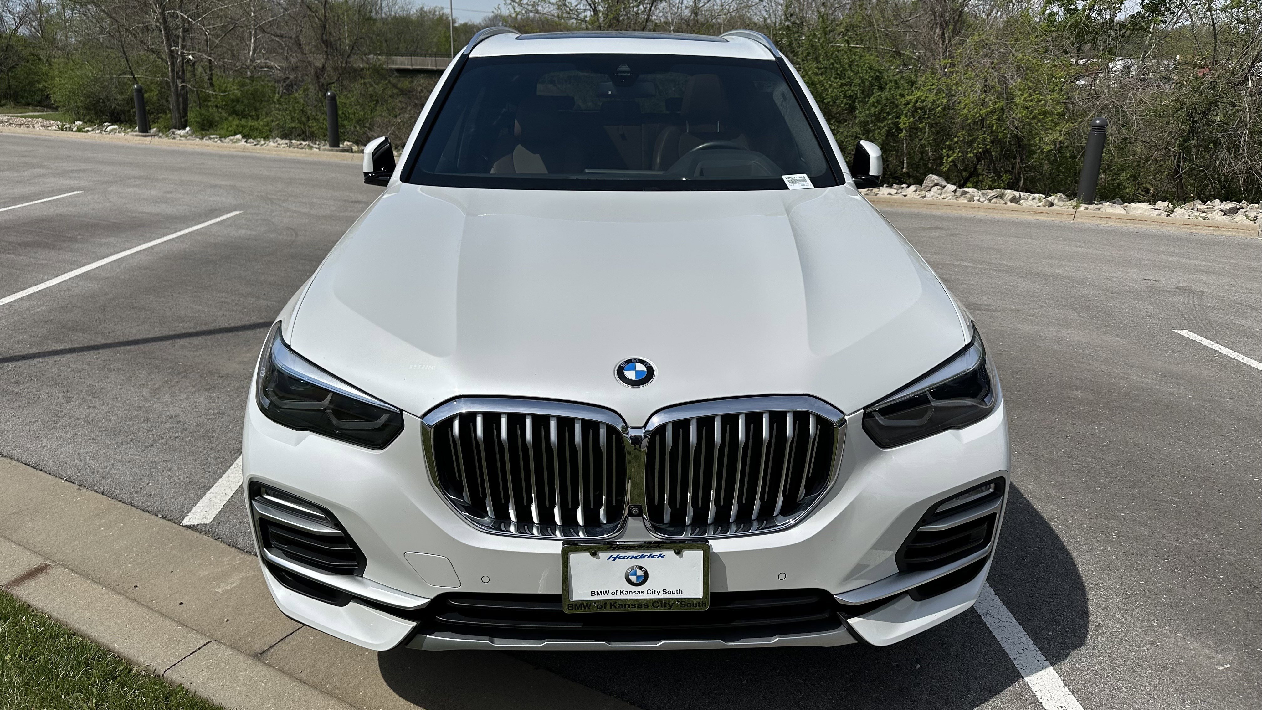Used 2019 BMW X5 xDrive40i w/ Premium Package 2 AWD/4WD image 3
