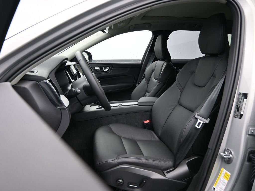 New 2025 Volvo XC60 B5 Plus w/ Protection Package Premier image 21