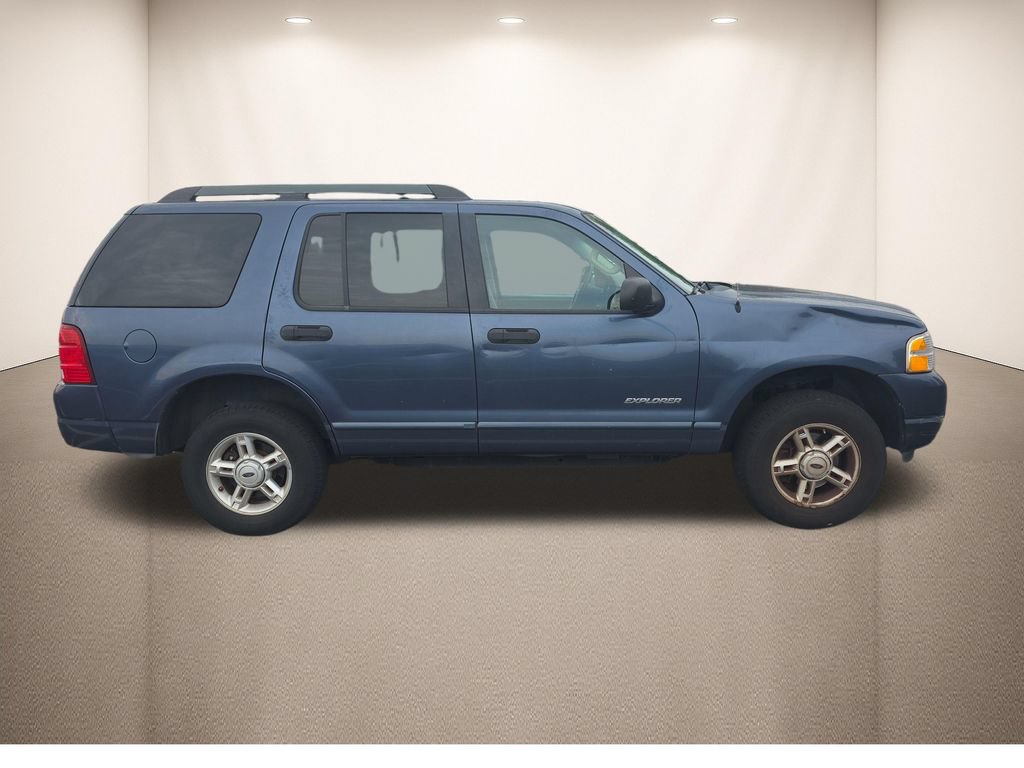 Used 2005 Ford Explorer XLT RWD image 3