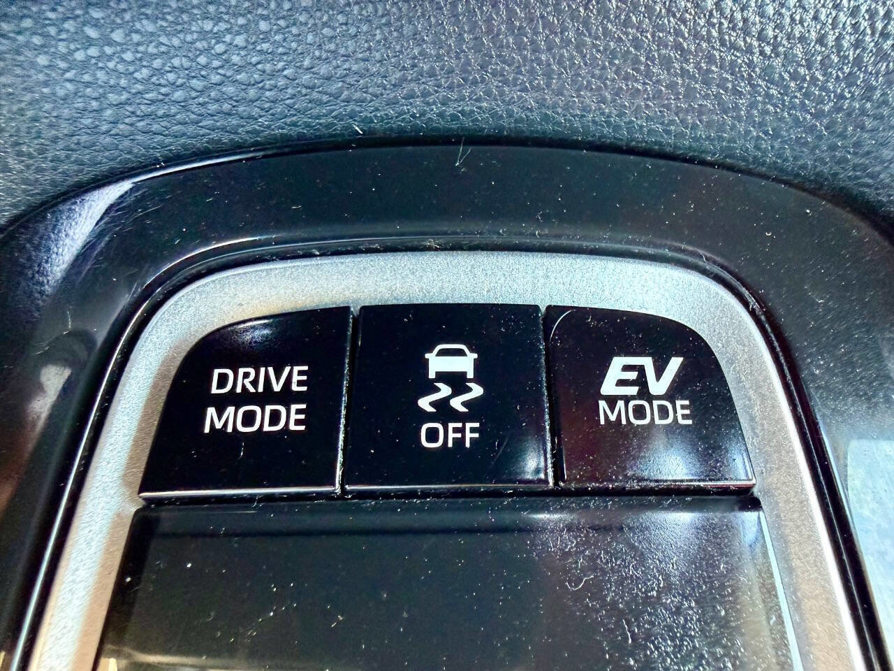 Used 2024 Toyota Corolla LE FWD image 40