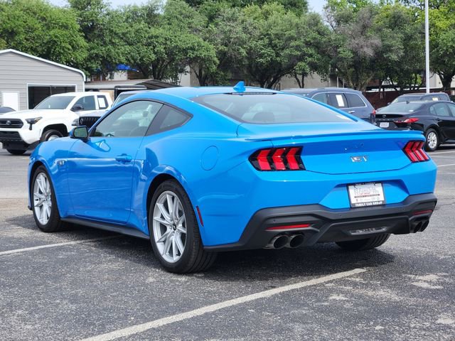 Used 2025 Ford Mustang GT Premium image 3