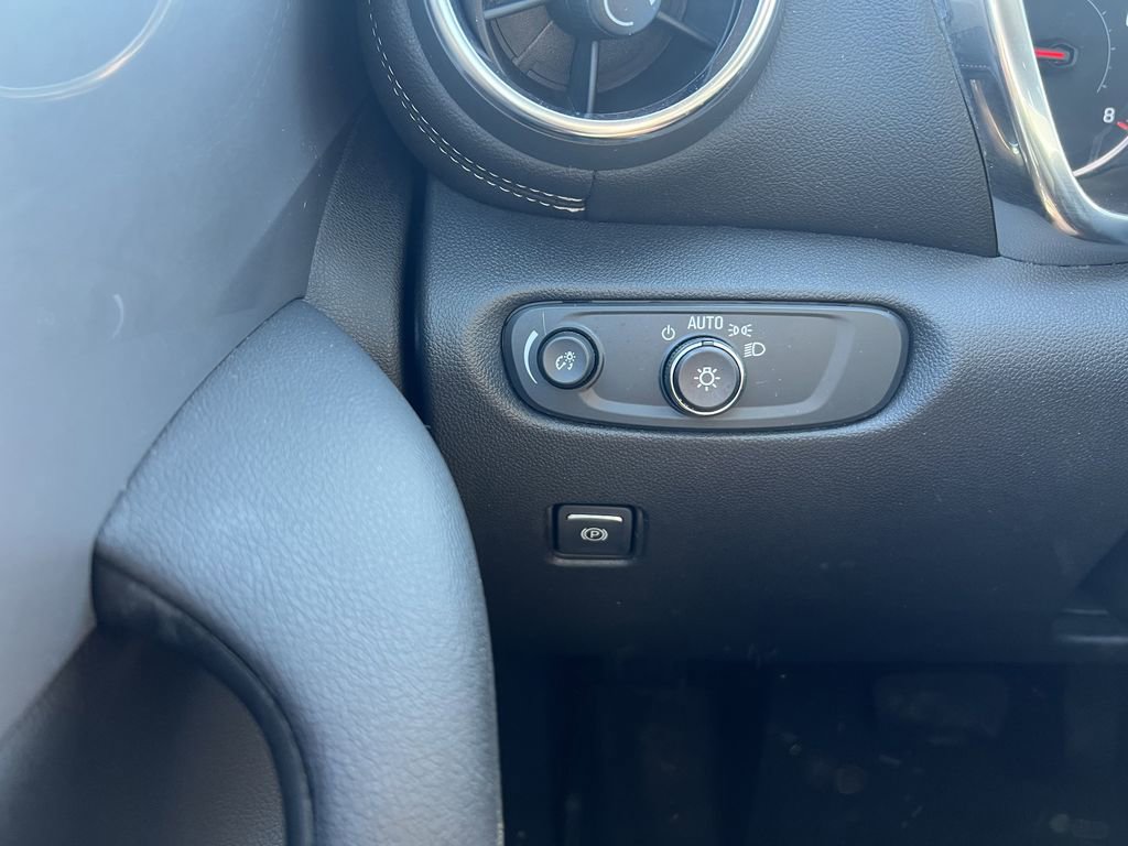 Used 2024 Chevrolet Blazer LT w/ Driver Confidence Package image 17