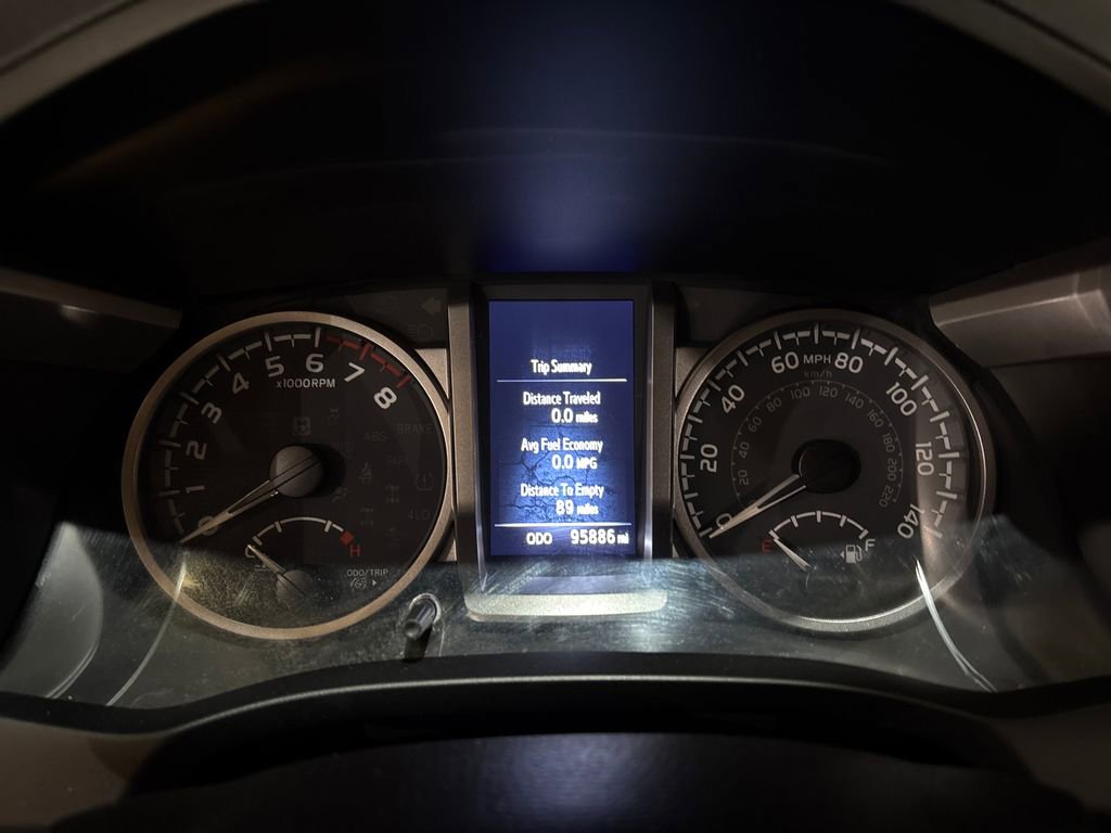 Used 2021 Toyota Tacoma SR5 w/ Technology Package image 15