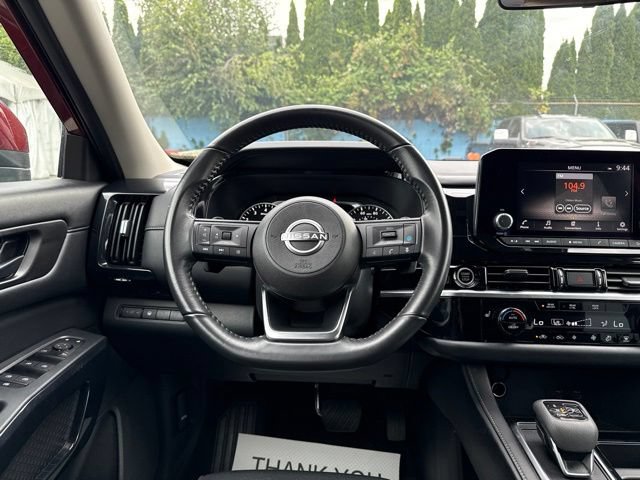 Used 2024 Nissan Pathfinder SV FWD image 19