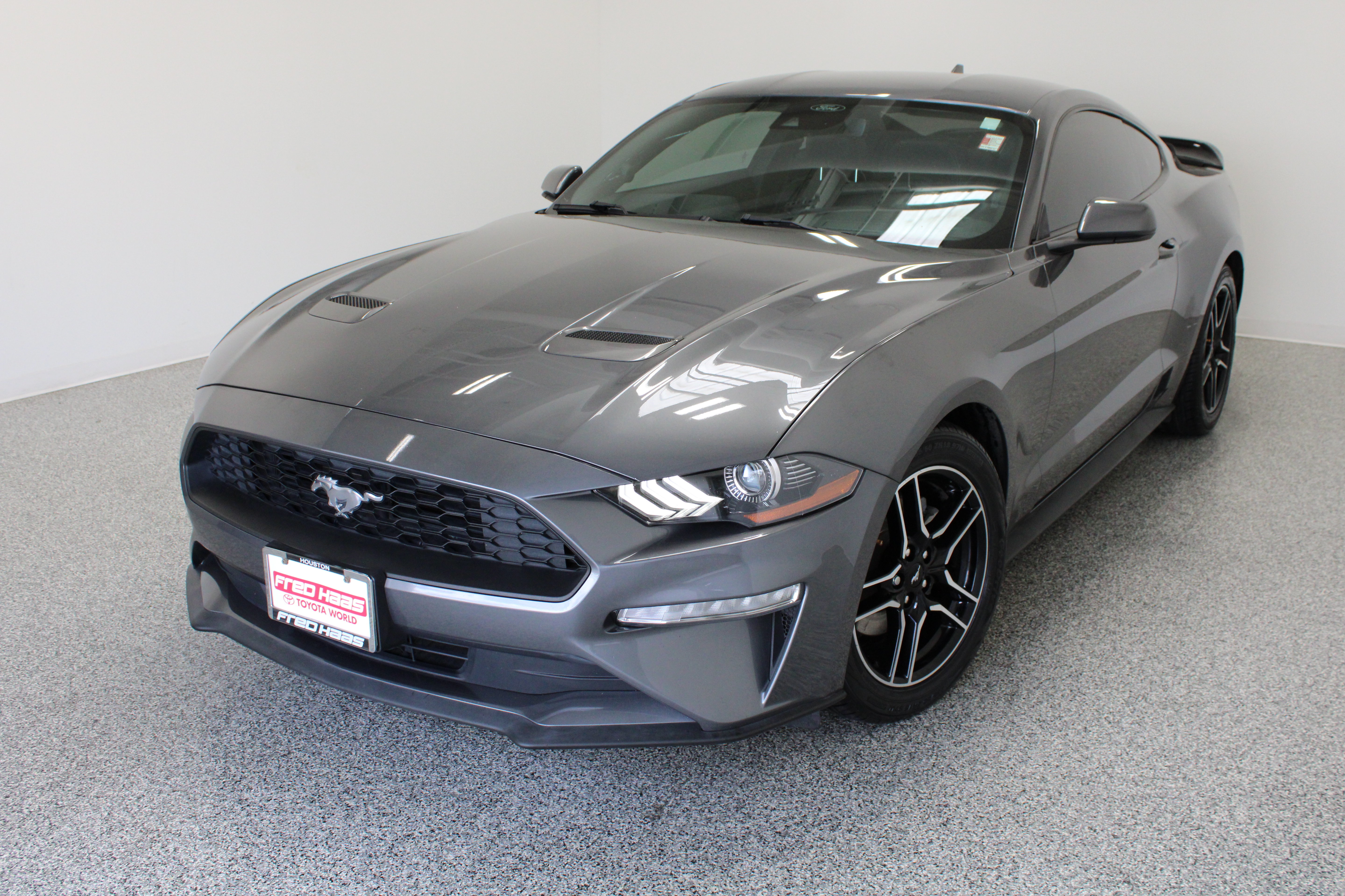 Used 2021 Ford Mustang Coupe w/ Equipment Group 101A RWD image 2
