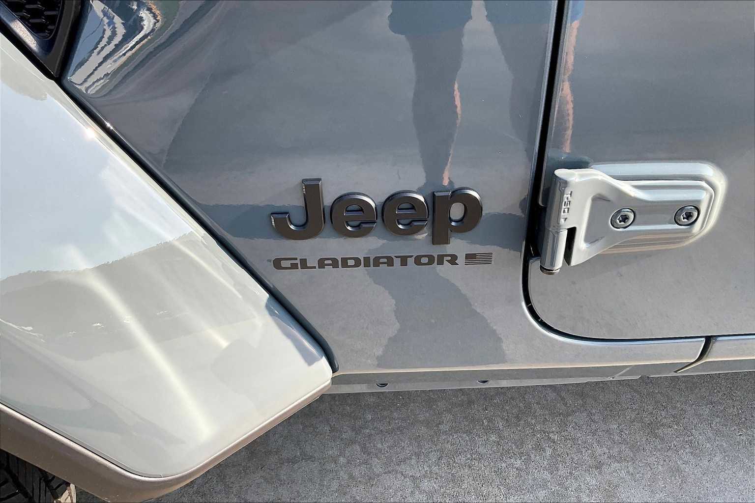 New 2025 Jeep Gladiator Sport image 15