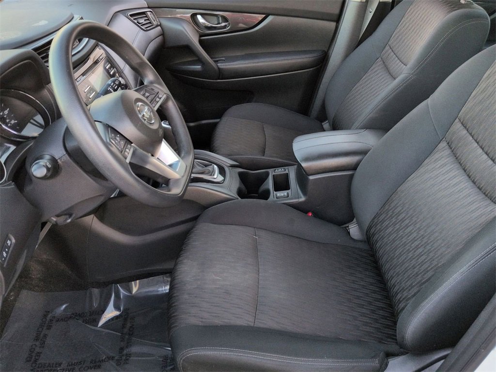 Used 2017 Nissan Rogue S image 17