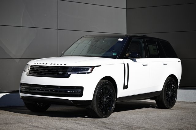 New 2025 Land Rover Range Rover SE