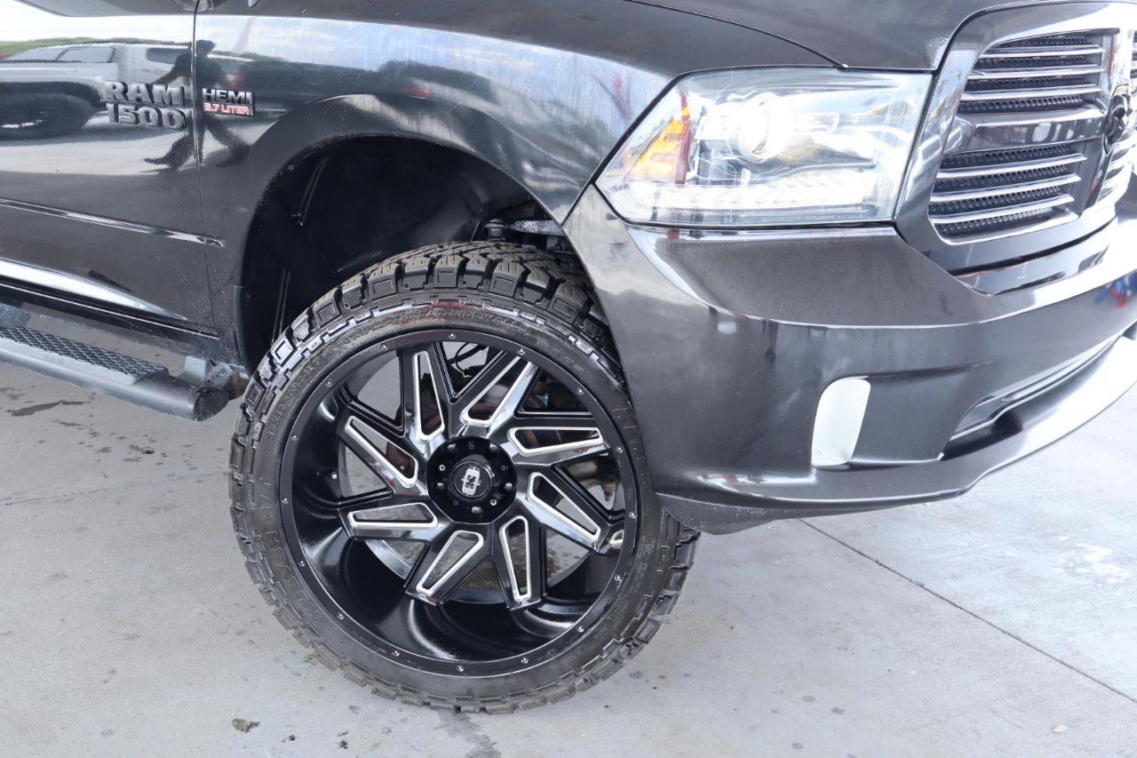 Used 2016 RAM 1500 Sport w/ Black Ram 1500 Sport Group AWD/4WD image 5