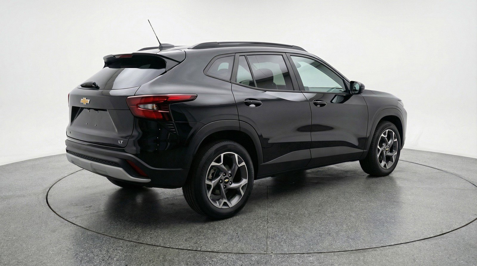 Used 2025 Chevrolet Trax LT image 9