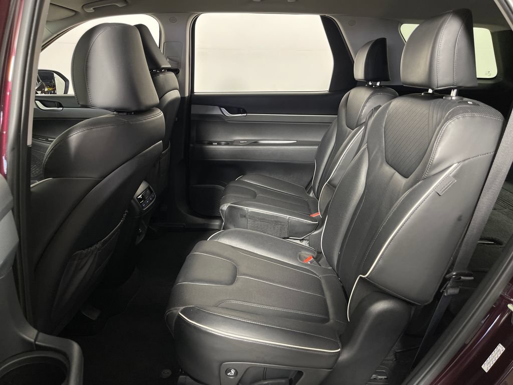 Used 2023 Hyundai Palisade SEL FWD image 13