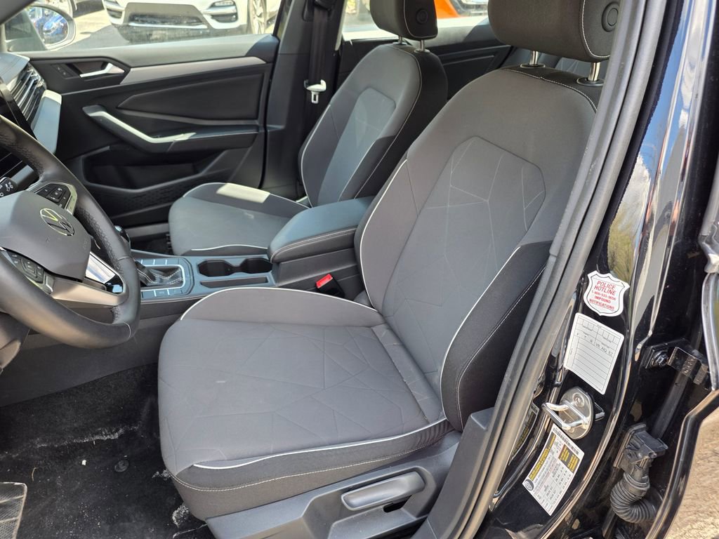 Used 2025 Volkswagen Jetta Sport FWD image 8