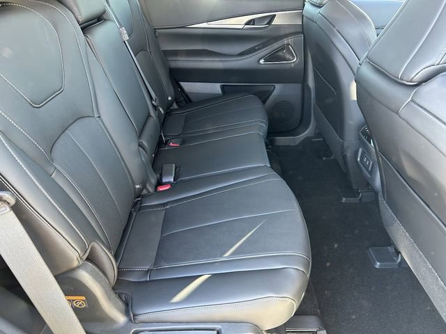 New 2026 INFINITI QX60 Luxe image 15