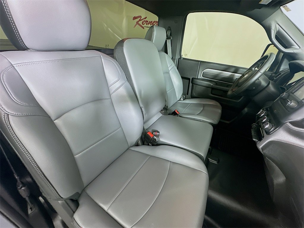 Used 2024 RAM 2500 Tradesman w/ Chrome Appearance Group image 12