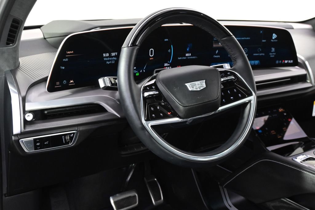 Certified 2026 Cadillac Vistiq Platinum w/ LPO, Floor Liner Package AWD/4WD image 11
