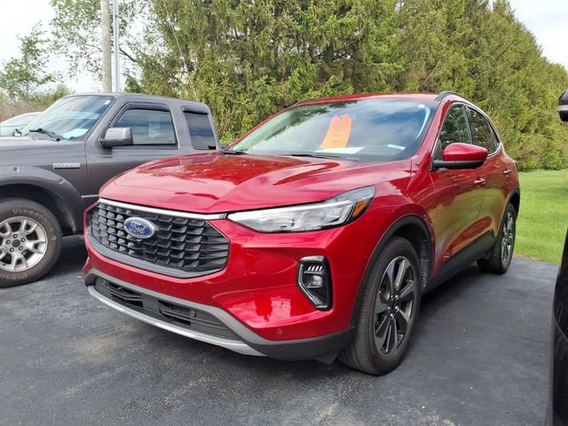 Used 2023 Ford Escape Platinum AWD/4WD image 3