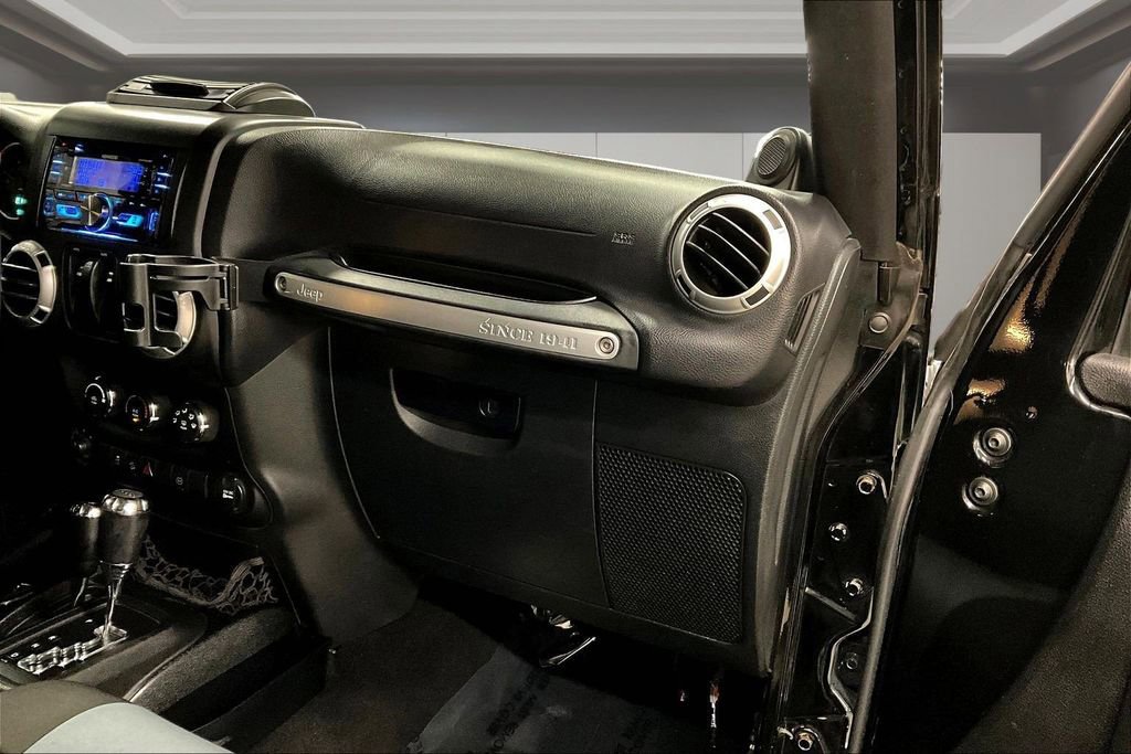 Used 2012 Jeep Wrangler Sahara w/ Connectivity Group image 24