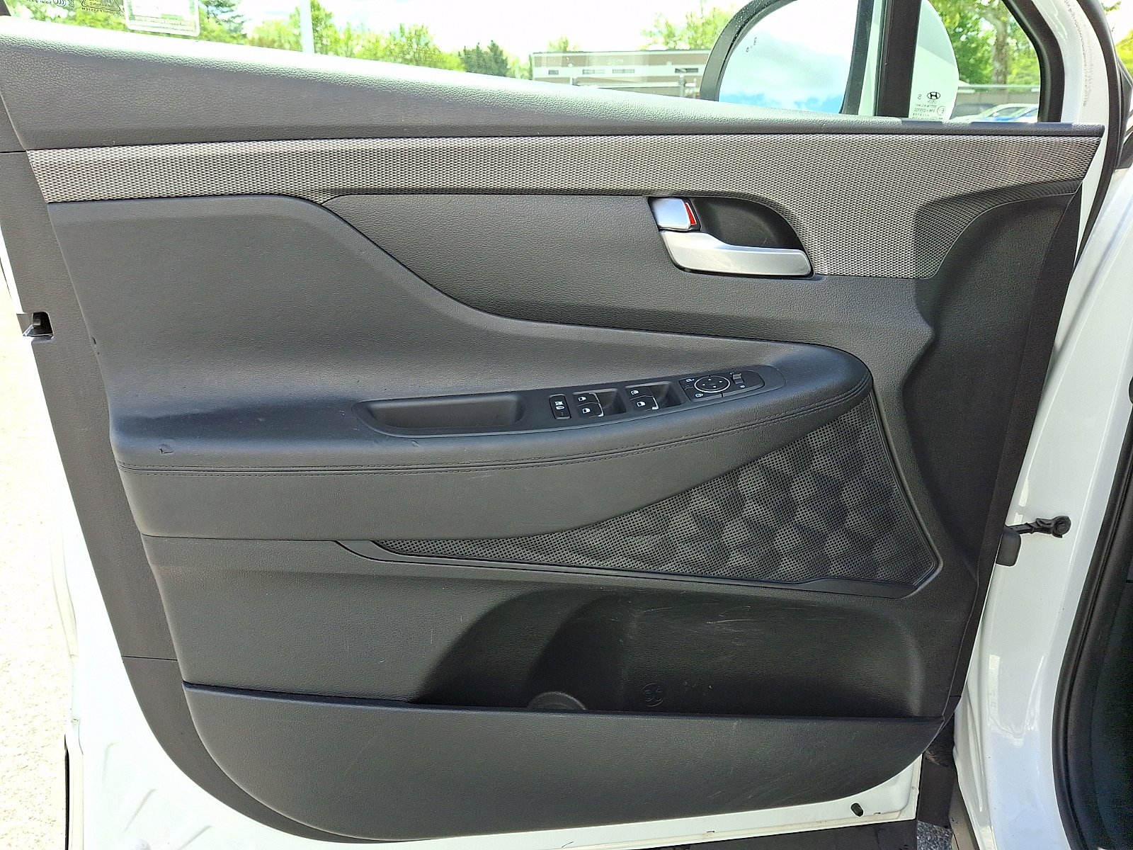 Used 2019 Hyundai Santa Fe SE AWD/4WD image 14