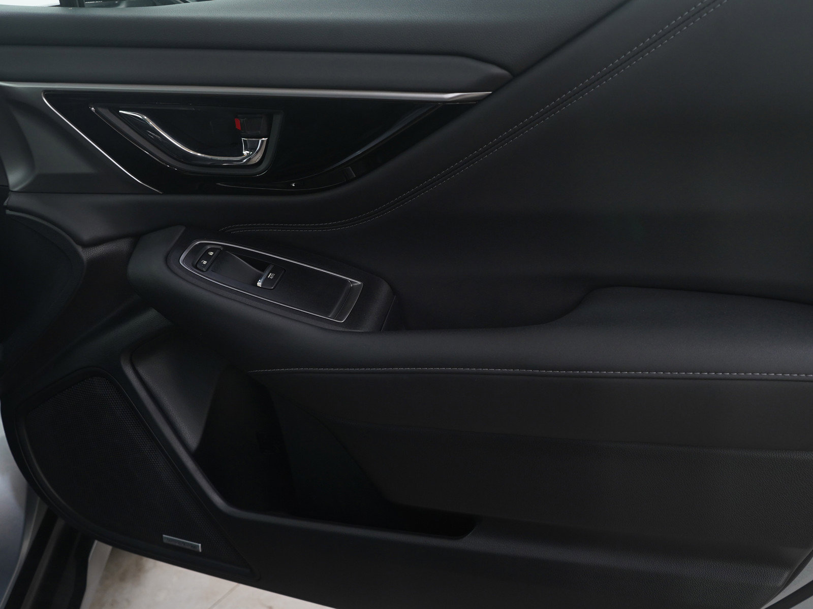 Used 2022 Subaru Outback Limited XT image 9