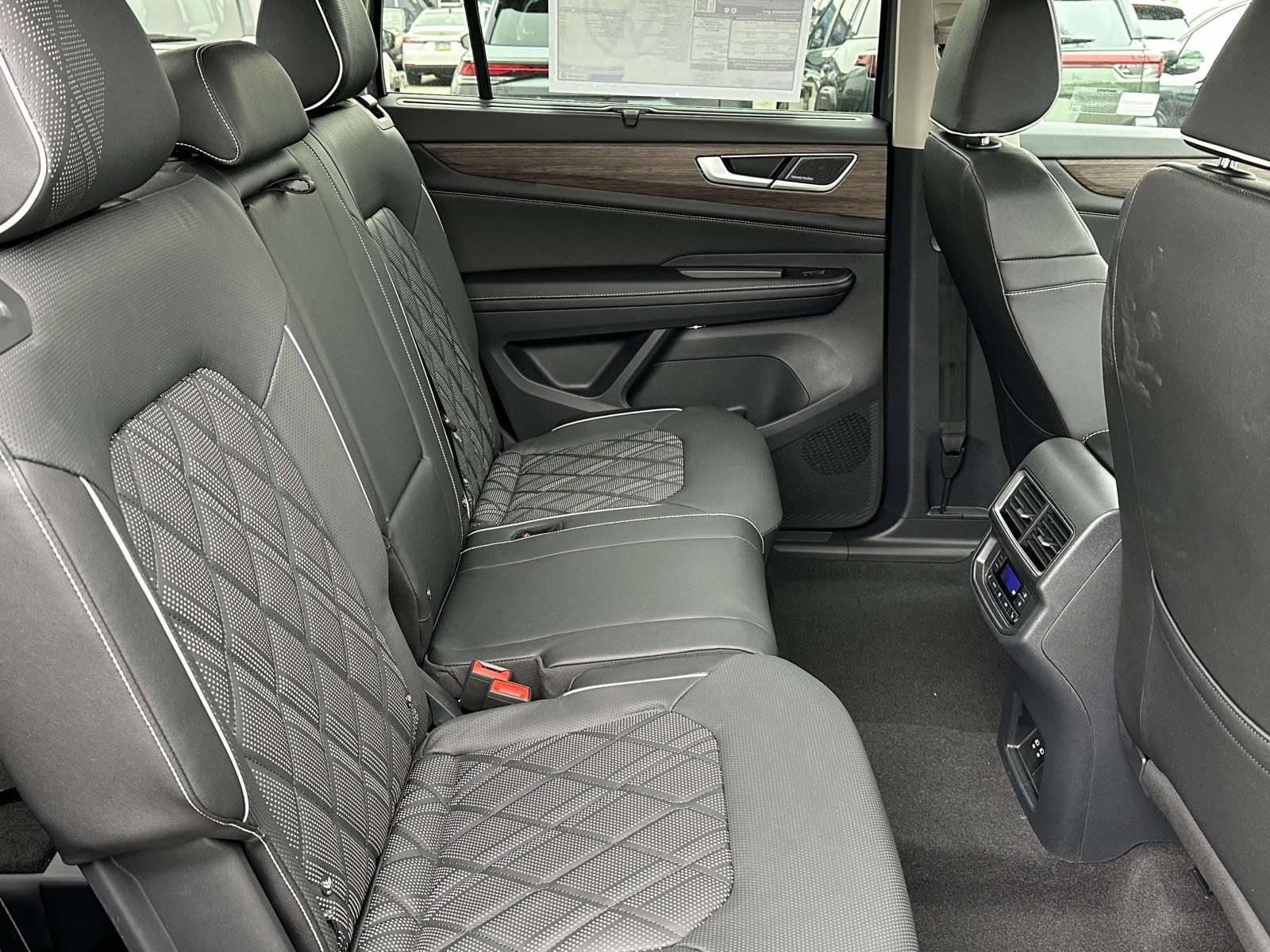 New 2026 Volkswagen Atlas SEL Premium R-Line image 15