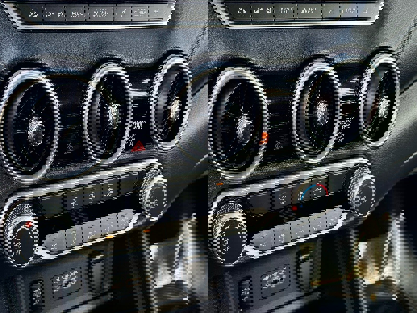 Used 2024 Nissan Sentra SV image 30