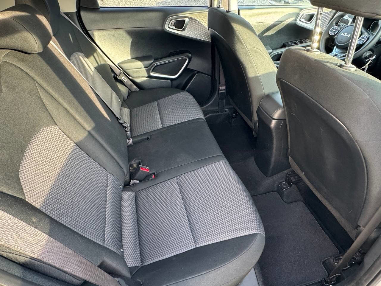 Used 2024 Kia Soul LX w/ Option Group 015 image 19