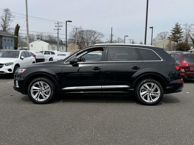Used 2023 Audi Q7 2.0T Premium w/ Towing Package image 2