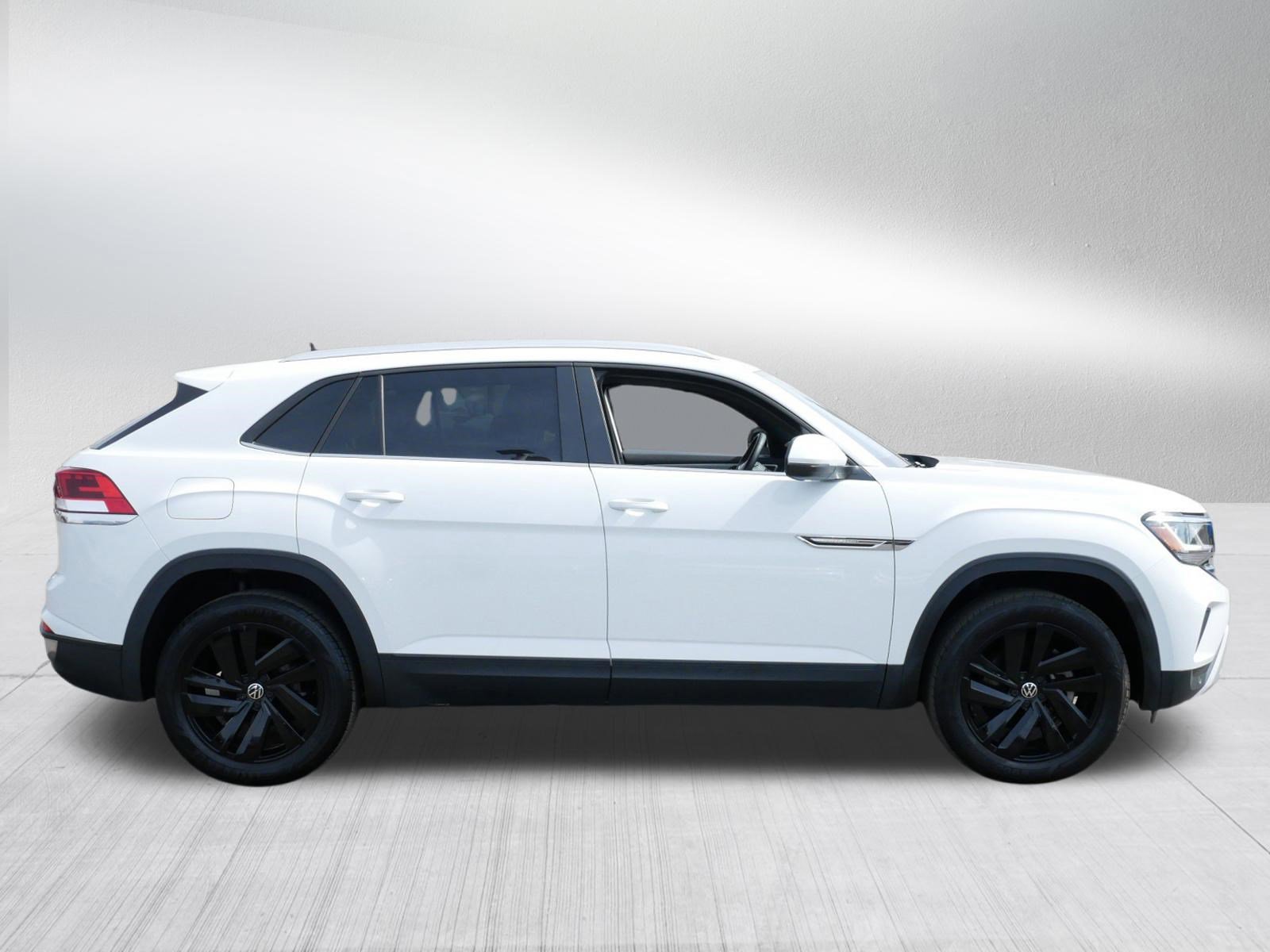 Certified 2023 Volkswagen Atlas Cross Sport SE w/ Black Wheel Package AWD/4WD image 8