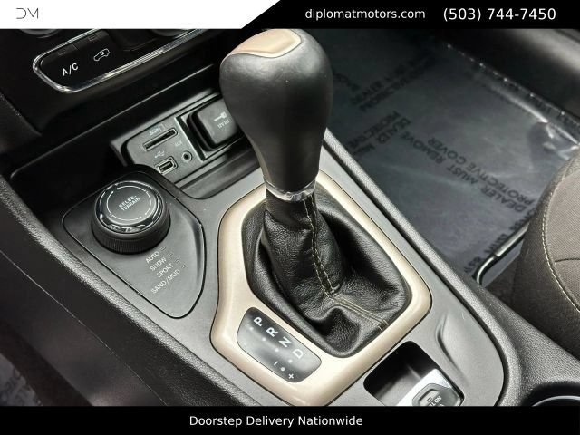 Used 2018 Jeep Cherokee Sport w/ Cold Weather Group AWD/4WD image 33