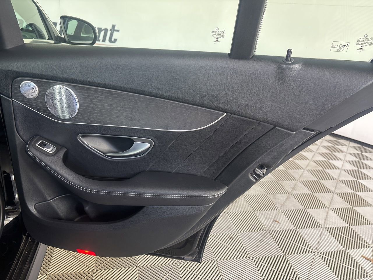 Used 2020 Mercedes-Benz C 300 4MATIC Sedan image 24