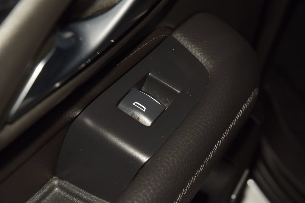 Used 2024 GMC Yukon XL Denali AWD/4WD image 48