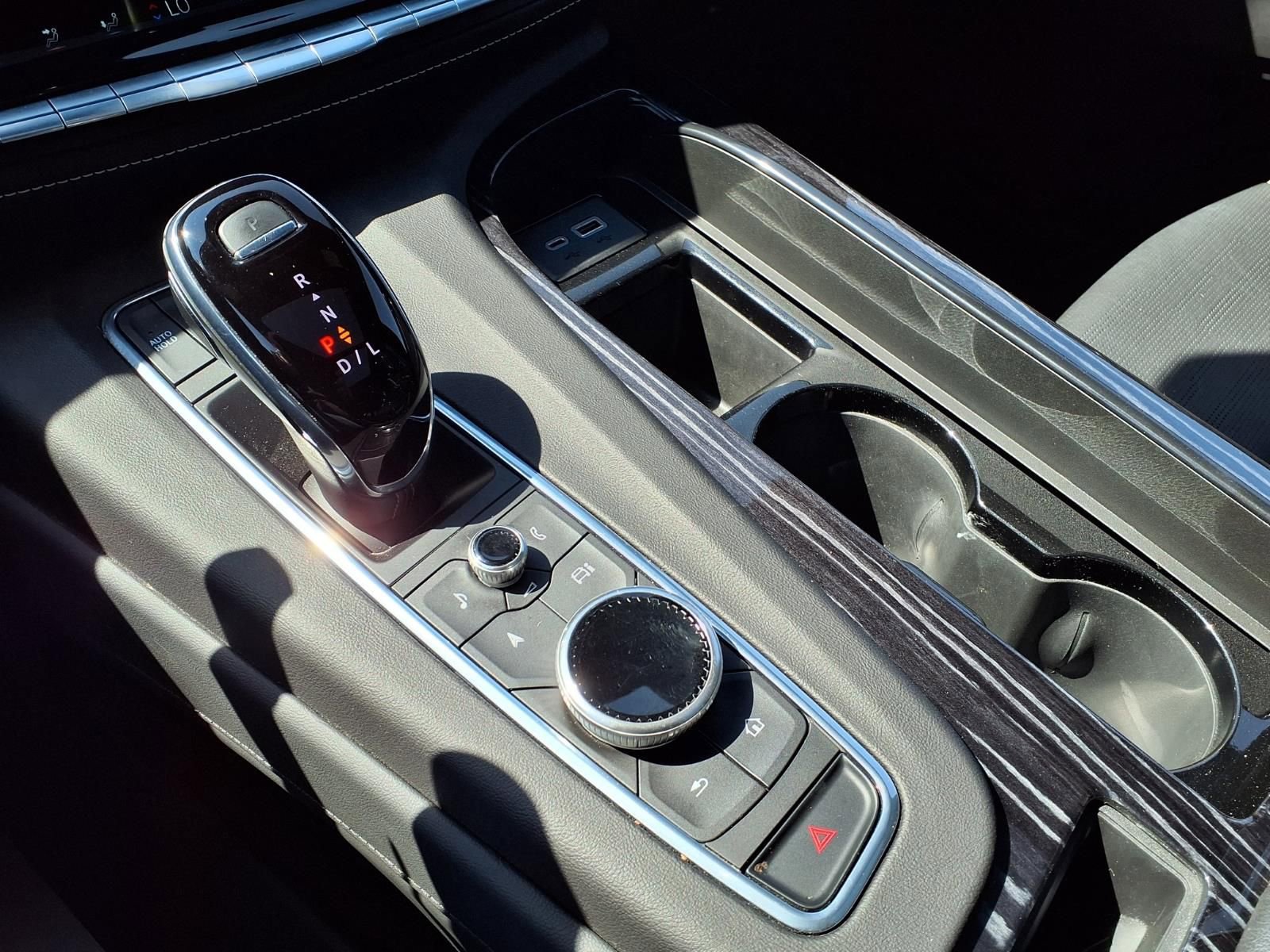 Used 2021 Cadillac Escalade ESV Sport w/ Driver Assist Tech Package AWD/4WD image 23