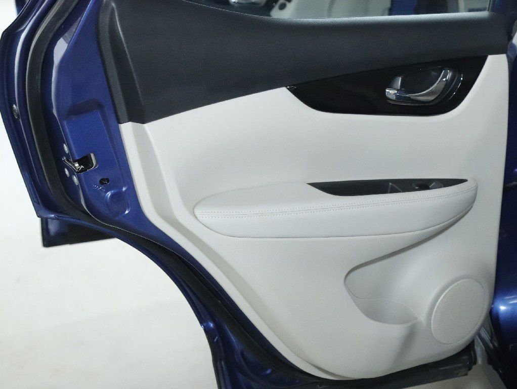 Certified 2022 Nissan Rogue Sport SV image 14