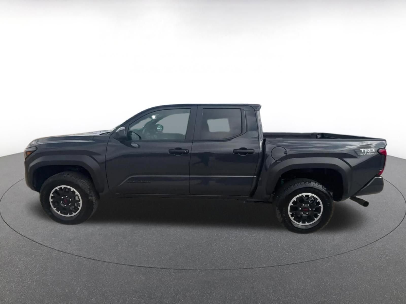 Used 2025 Toyota Tacoma TRD Off-Road image 9