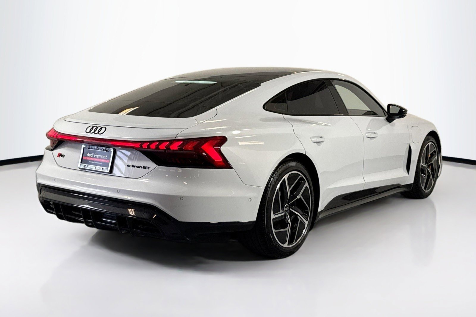 Used 2024 Audi RS e-tron GT w/ Carbon Performance Package image 5