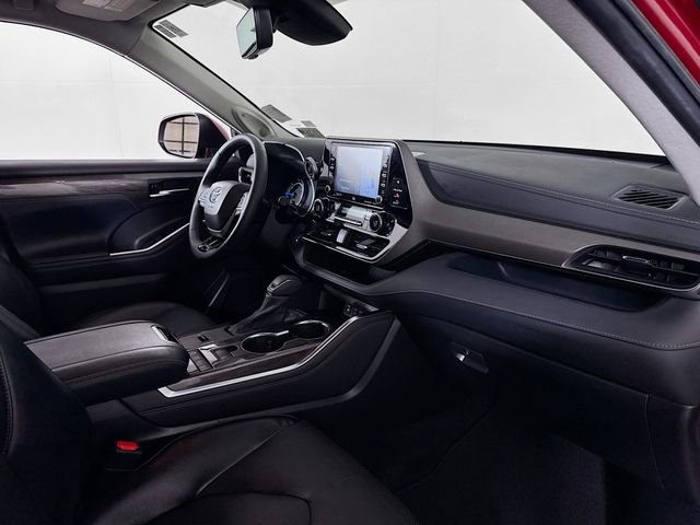 Used 2022 Toyota Highlander Limited image 26