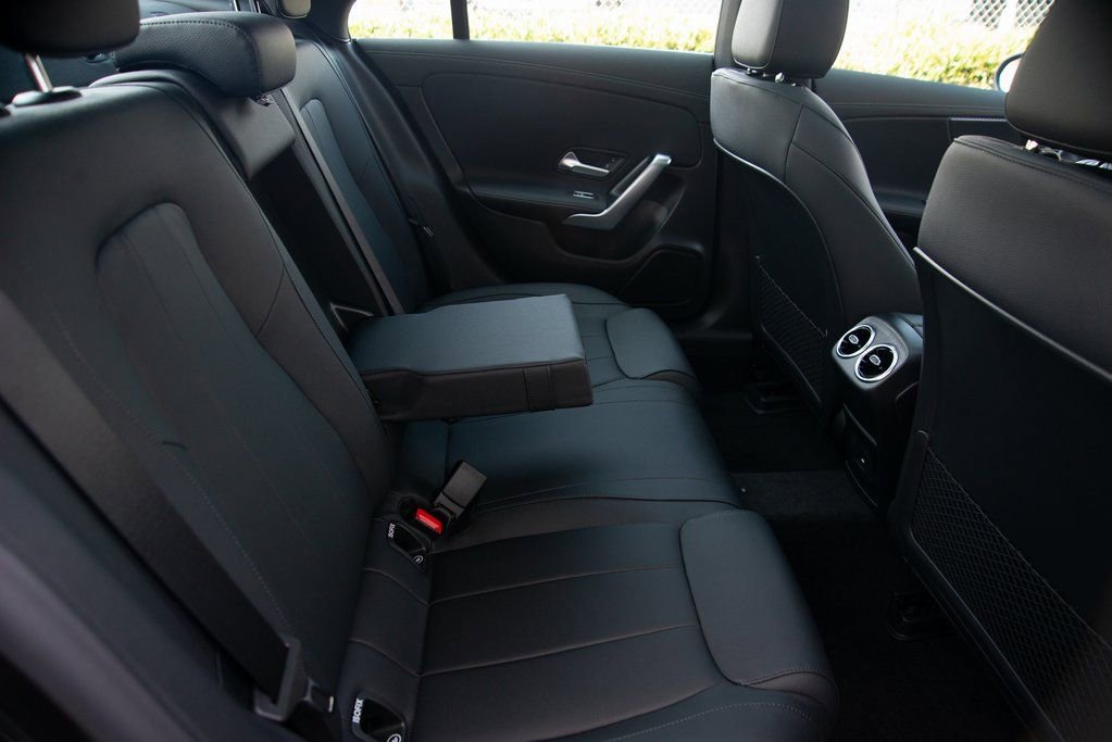 Used 2025 Mercedes-Benz CLA 250 4MATIC image 25