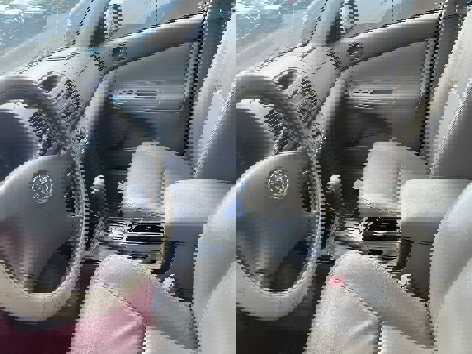 Used 2004 Toyota Camry LE image 26