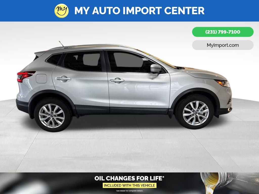 Used 2022 Nissan Rogue Sport SV w/ Technology Package image 8