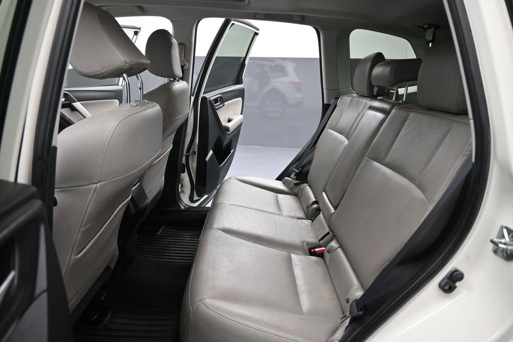 Used 2016 Subaru Forester 2.5i Limited AWD/4WD image 16