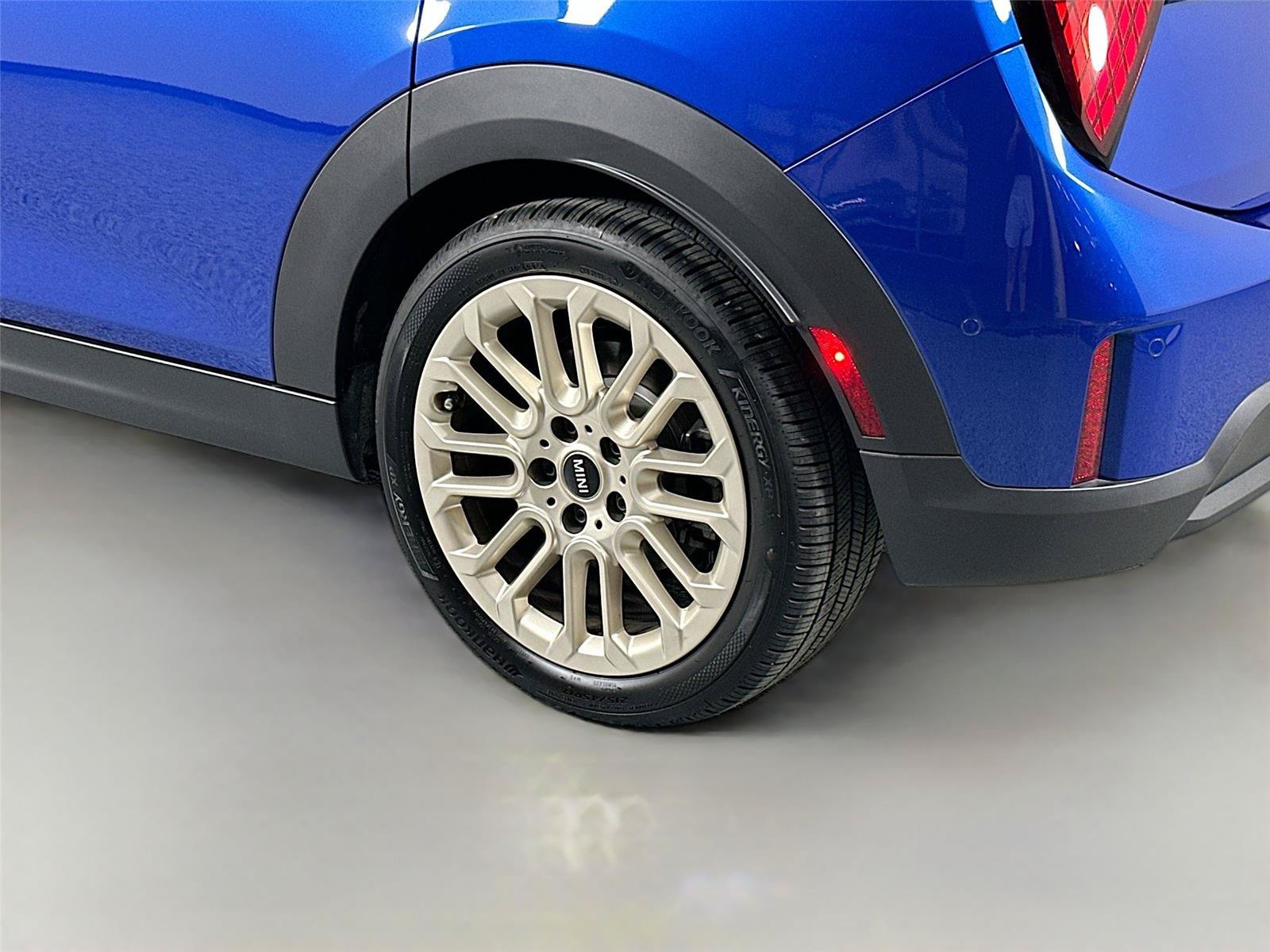Used 2025 MINI Cooper S FWD image 8