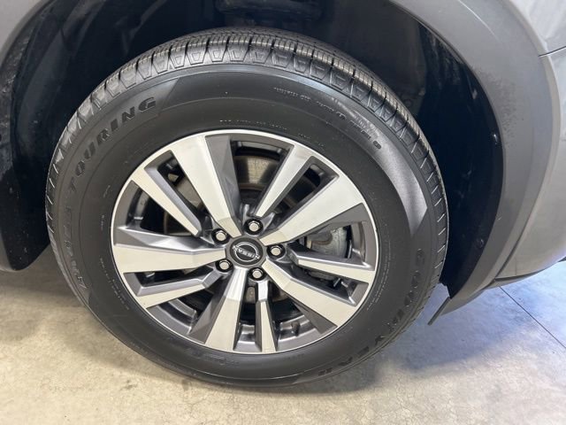 Used 2023 Nissan Pathfinder SL w/ Black Appearance Package image 4