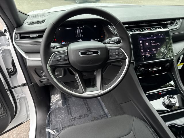 New 2026 Jeep Grand Cherokee Laredo AWD/4WD image 17