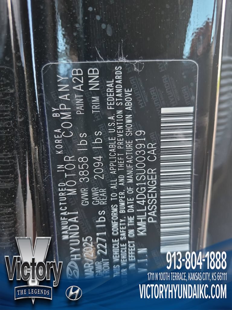 Used 2025 Hyundai Elantra SE FWD image 28