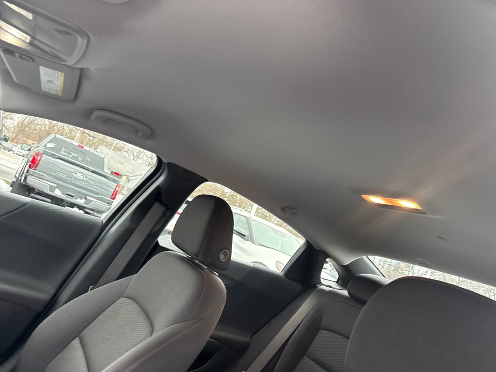 Used 2025 Chevrolet Malibu LT image 23