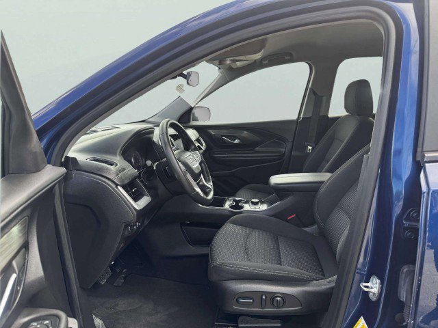 Used 2023 GMC Terrain SLE w/ Driver Convenience Package image 19